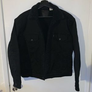 Levi’s Womens Sherpa Trucker Jacket